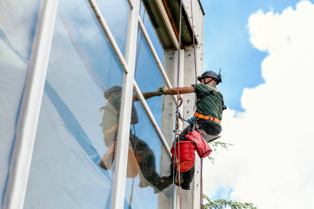 Fast and Reliable Emergency Window and Door Repairs in Lakes Of The Four Seasons, IN